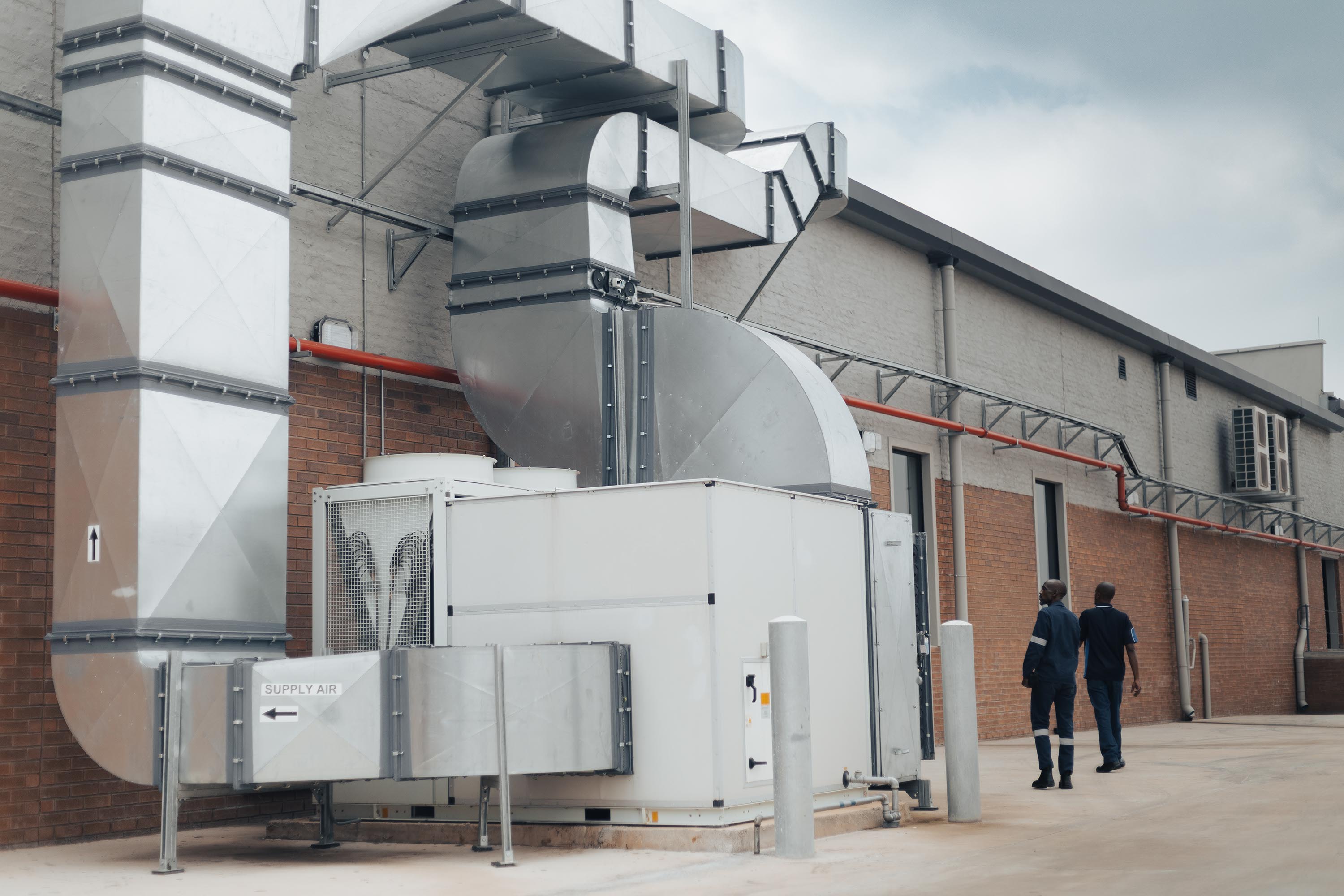 Direct expansion rooftop unit & hybrid installations